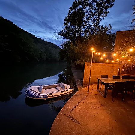 House On The River Благай Екстериор снимка